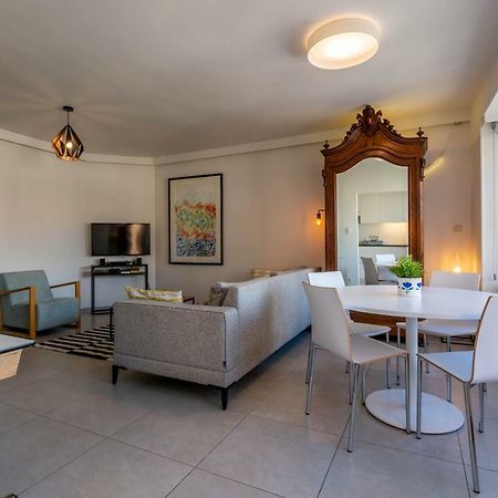 Modern Apartment With Free Parking Oostende Bagian luar foto
