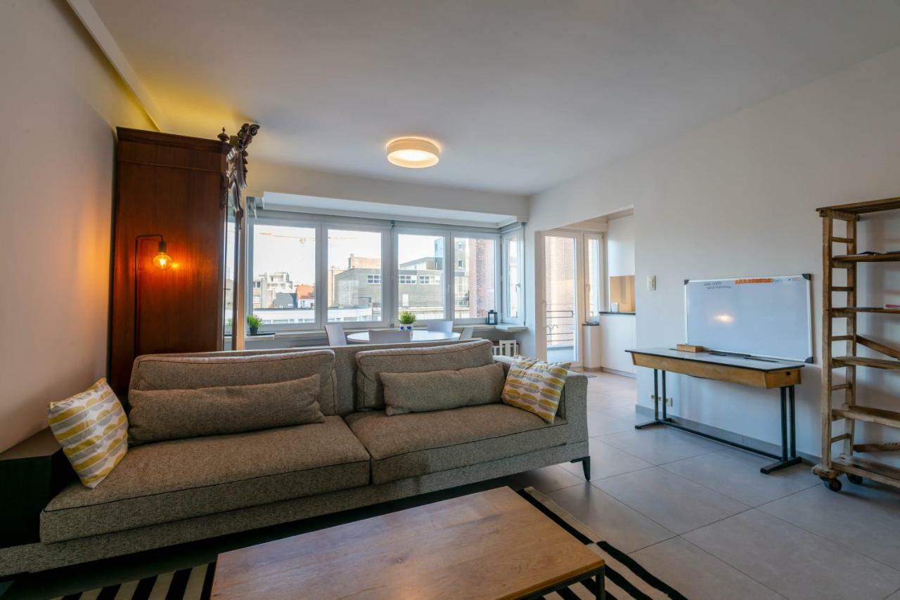 Modern Apartment With Free Parking Oostende Bagian luar foto